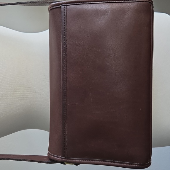 Vintage COACH Mahogany Ridgefield Leather Crossbody Bag #9812 - Picture 6 of 16